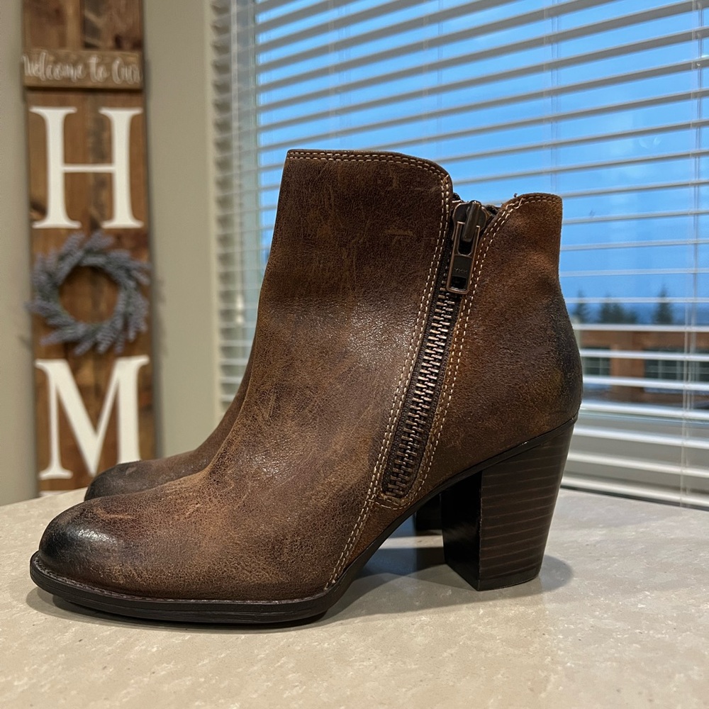 Sofft brown leather booties